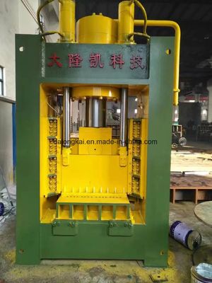 315トンの最大切断力 800mmの刃長と30*700mmの最大切断仕様を持つガントリープレート切断