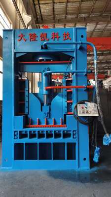 最大切断力 250トンの刃長 800mm Q15-2500 ハイドロリックガントリープレート切断機